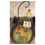 Decorative Figurines With Oval Painting and Hook