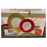 Alfresco 18-Piece Melamine Dinnerware Set