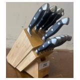 Knife Set with Maestro Block and Accessories