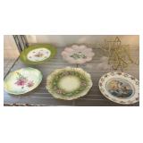 Decorative Porcelain Plates with Gold Stands