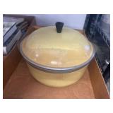 Yellow Enamel Cast Aluminum Covered Cook Pot