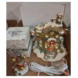 Silvestri Lighted Town Hall & Charming Tails Figur
