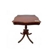 Wooden Side Table with Curved Edges, 21x22x25