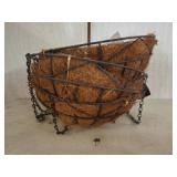 Leisure Hanging Basket with Coco Liner