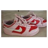 Nike Dunk Low GS Valentine