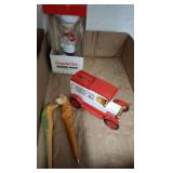 Campbell Kids Bobblehead, Salt Truck, Animal-