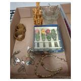 Jewelry and Decorative Items Lot