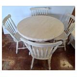 Round 42-Inch Dining Table With Four Chairs