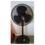 Black+Decker Oscillating Pedestal Fan