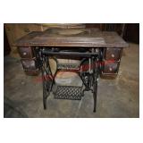 Singer Sewing Machine c.1897 Singer Sewing Machine c.1897