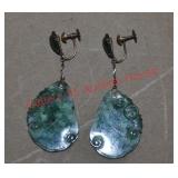 14k Y. G. Moss In Snow Jade Earrings 14k Y. G. Moss In Snow Jade Earrings