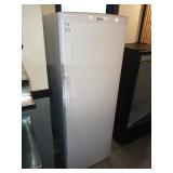 AVANTI UPRIGHT FREEZER VF93QOW SELF CONTAINED