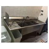 3 COMPARTMENT SINK WITH 2 DRAINBOARDS & SPRAY 84"