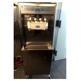 TAYLOR 2 FLAVOR TWIST SOFT SERVE & FRO-YO MACHINE