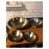 SS ASSORTED SIZE BOWLS