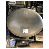 LOT OF 31 PIZZA TRAYS 19"