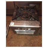 CANDY STOVE 25" X 20" X 21"