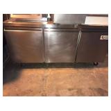 AVANTCO 6 FT REFRIGERATED LOWBOY