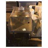 FREE STANDING HAND SINK