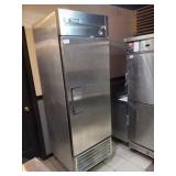 TRUE 1 DOOR SELF CONTAINED FREEZER T-23F