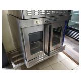 BAKERS PRIDE ELECTRIC CONVECTION OVEN