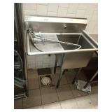 1 COMPARTMENT SINK WITH SPRAY 39" X 25"