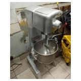 HOBART 30 QT MIXER WITH ATTACHMENTS D-300 1 PHASE