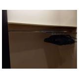 COAT HANGING POLE WITH VELVET HANGERS 67-1/2"