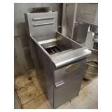 ENTREE GAS FRYER MODEL F4-N