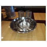 LOT OF 17 SS BOWLS