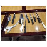 LOT OF 12 KNIVES WITH SHARPENER