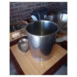 SS POT 11" DIAMETER 12" TALL