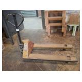 PALLET JACK 5500 LB CAPACITY