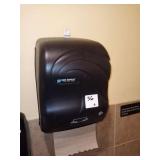 SAN JAMAR PAPER TOWEL DISPENSERS WITH KEYS