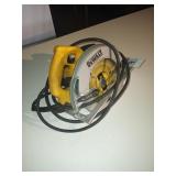 DEWALT DWE575 CIRCULAR SAW