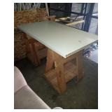 TABLES WITH HORSE BASES ADJUSTABLE HEIGHT