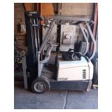 CROWN SC5220-30 FORKLIFT 2013 MODEL