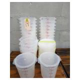 4 QT ROUND PLASTIC BINS