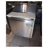 AVANTCO SELF CONTAINED BAIN MARIE SANDWICH PREP