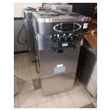 TAYLOR 2 FLAVOR & TWIST ICE CREAM MACHINE C723-33