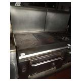 US RANGE FRENCH TOP STOVE AND OVEN