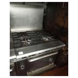 US RANGE 4 BURNER STOVE AND OVEN