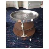 ROUND DISPLAY STAND AND BEAM