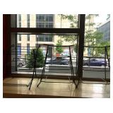 ASSORTED SIZE STANDS