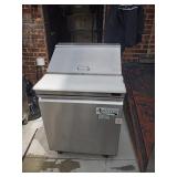 AVANTCO SCL1 SELF CONTAINED SANDWICH SALAD PREP