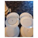 ONEIDA BRIANA 11" FINE PORCELAIN DINNER PLATES