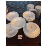 ONEIDA BRIANA 9-1/4" FINE PORCELAIN SOUP BOWLS