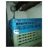 RACKS BRANDY GLASSES ON DOLLY