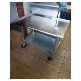 SS GRILL STAND ON WHEELS 36" X 24"