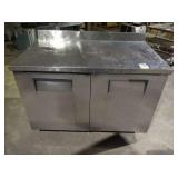 TRUE 4 FT REFRIGERATED WORKTOP LOWBOY TWT-48